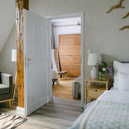 Na Kmine Hotell Obristvi Eksteriør bilde
